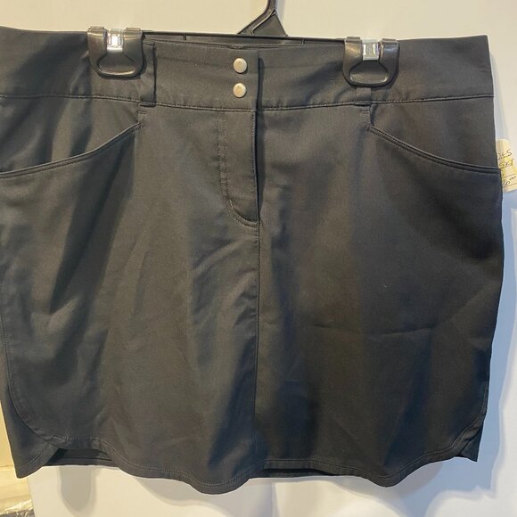 Adiidas Black skort size 6 - Picture 1 of 5